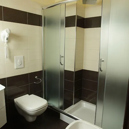 Szálloda Paradiso 4*