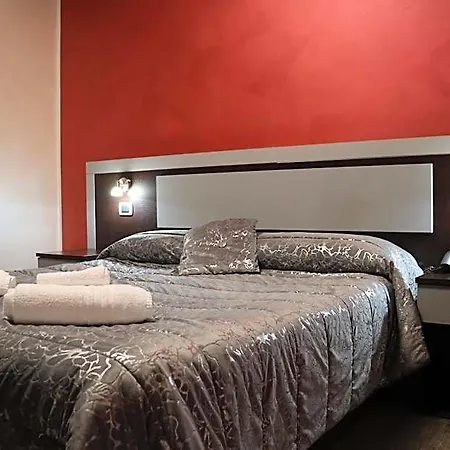 Paradiso 4*