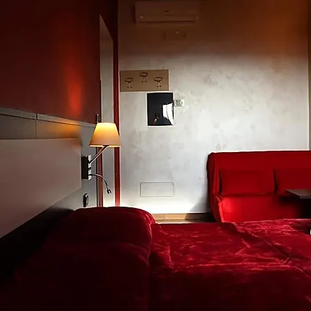Paradiso 4*